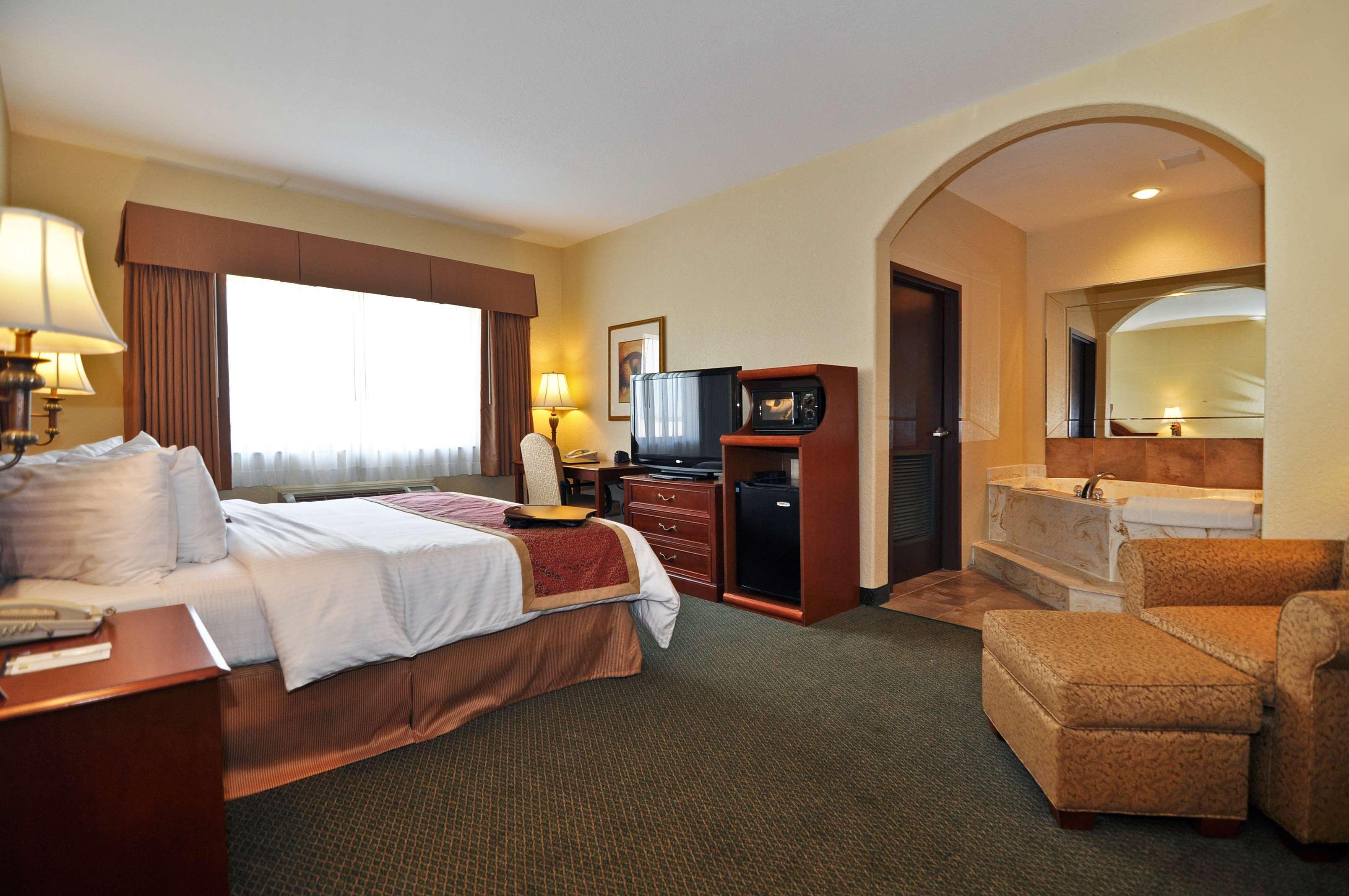 Best Western PLUS Victoria Inn&Suites Exterior foto