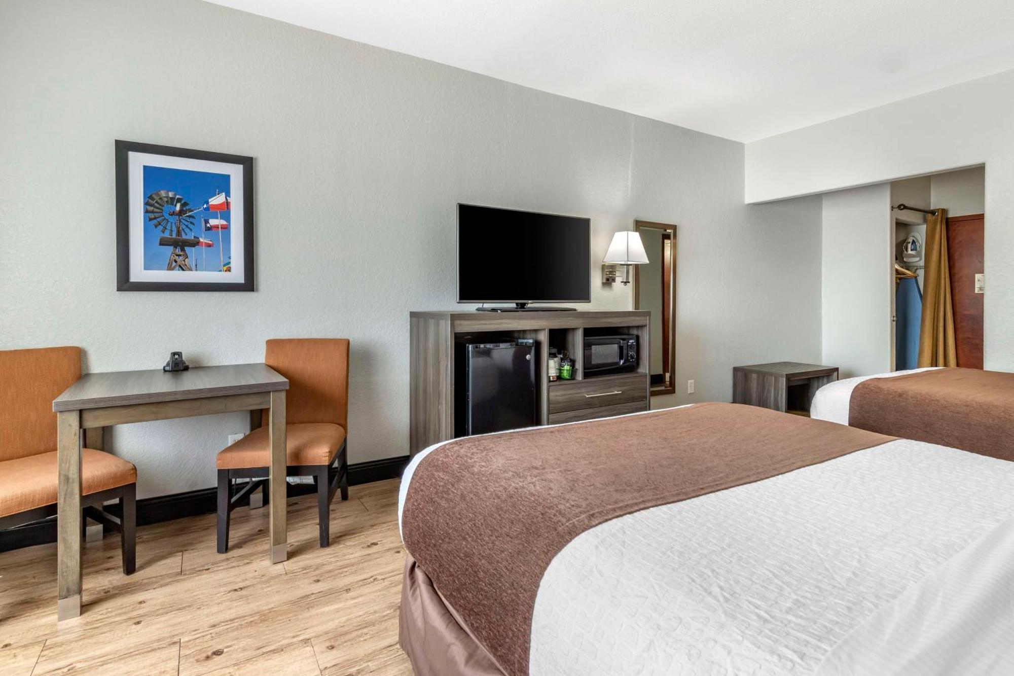 Best Western PLUS Victoria Inn&Suites Exterior foto