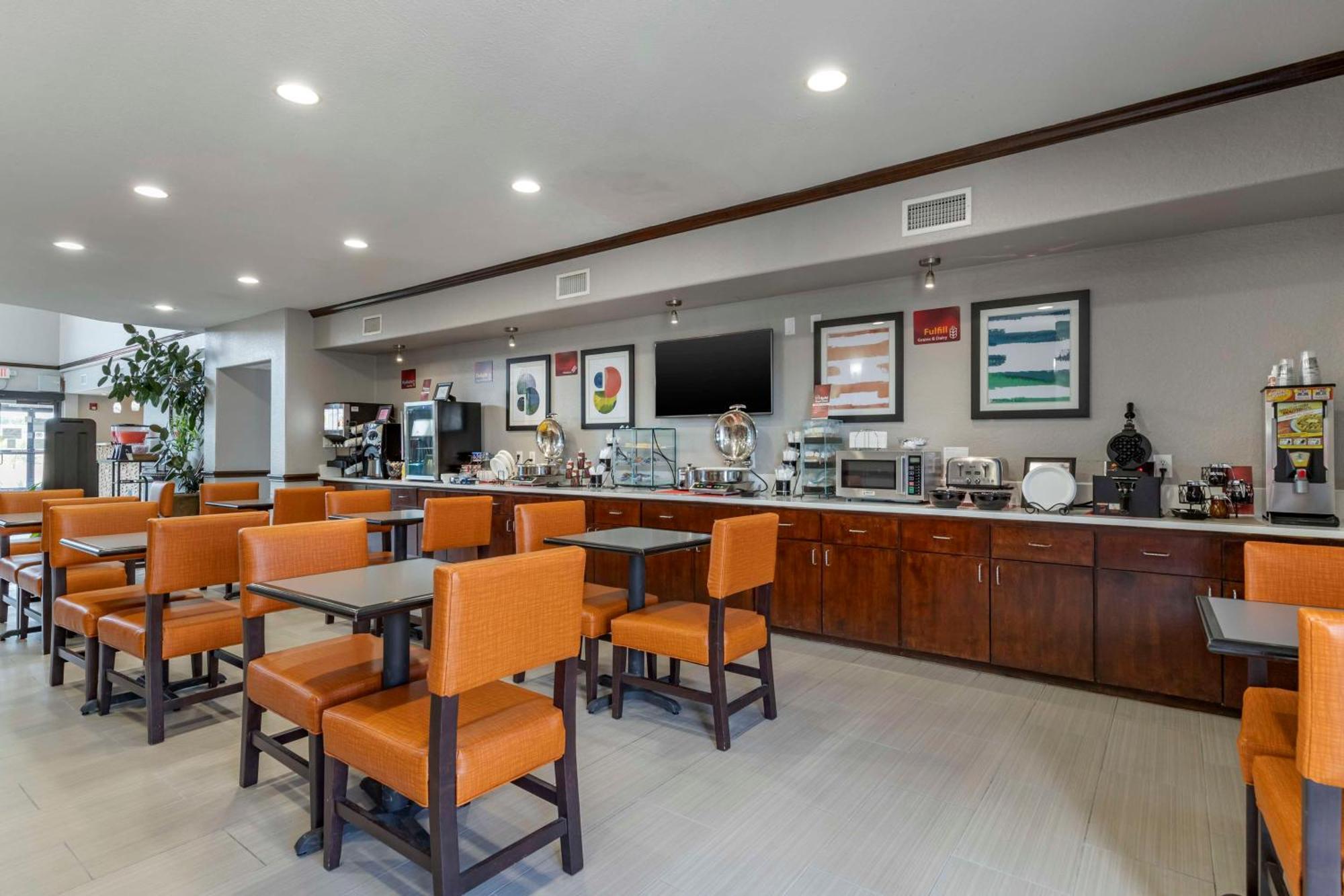 Best Western PLUS Victoria Inn&Suites Exterior foto